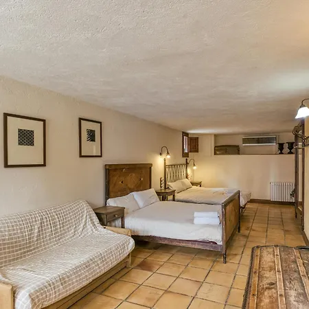 Habitacions Mas Fuselles