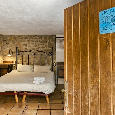 Habitacions Mas Fuselles 3*