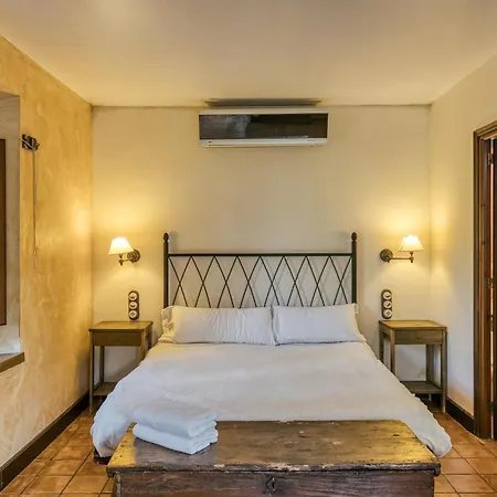 Mas Fuselles Country house *