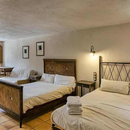 Guest house Habitacions Mas Fuselles