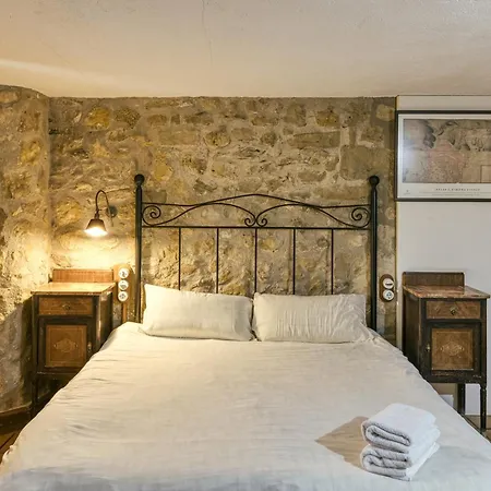 Habitacions Mas Fuselles Guest house