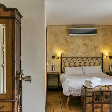 Habitacions Mas Fuselles Guest house