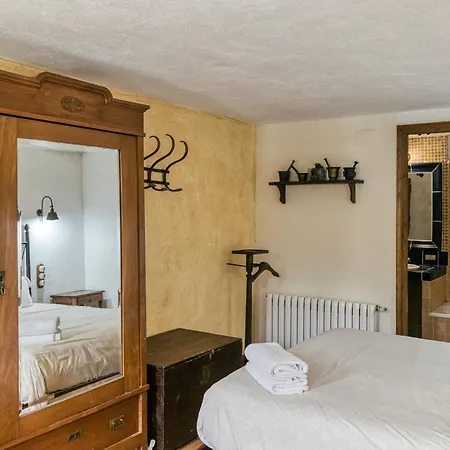 Habitacions Mas Fuselles Гостьовий будинок Жерона