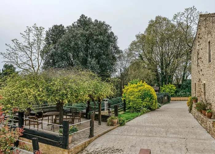 Habitacions Mas Fuselles Πανσιόν 3*