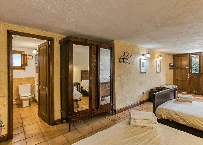 Habitacions Mas Fuselles 3*