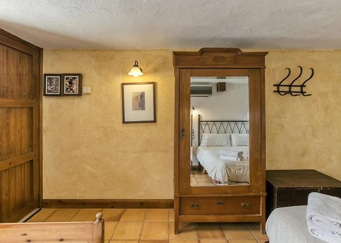 Habitacions Mas Fuselles Πανσιόν Χιρόνα